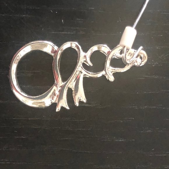 Sweet silver dangles - Picture 2 of 2